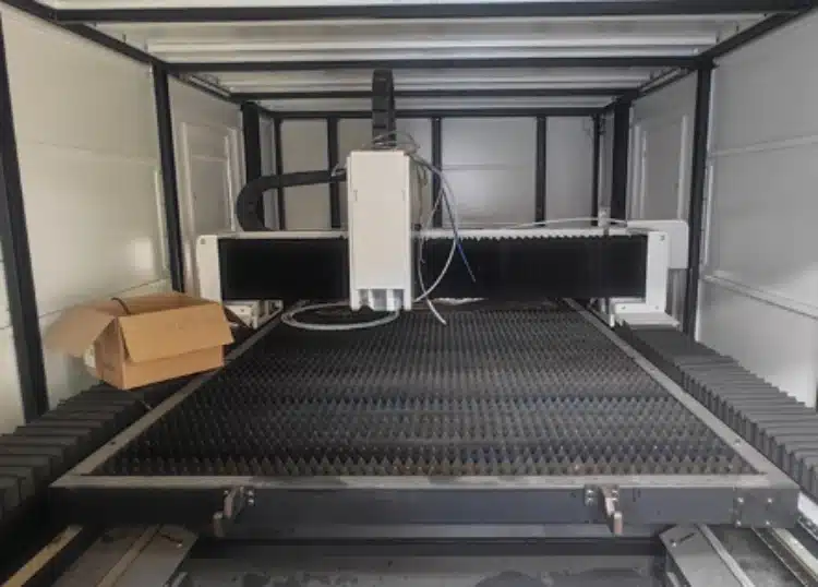 VIP Laser Cutting Machine