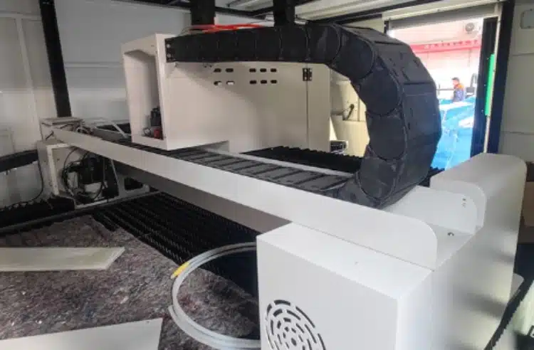 VIP Laserschneidemaschine