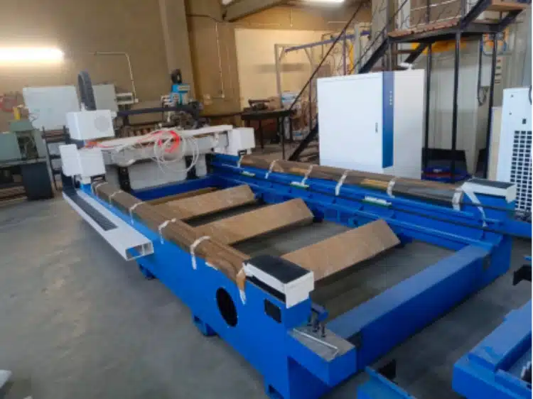 VT-3015 exchange-table arrangement during installation